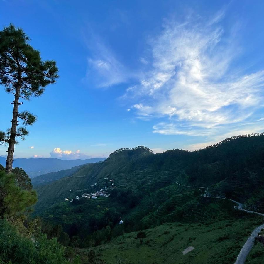 Bsr Farms Resort Pauri Exteriör bild