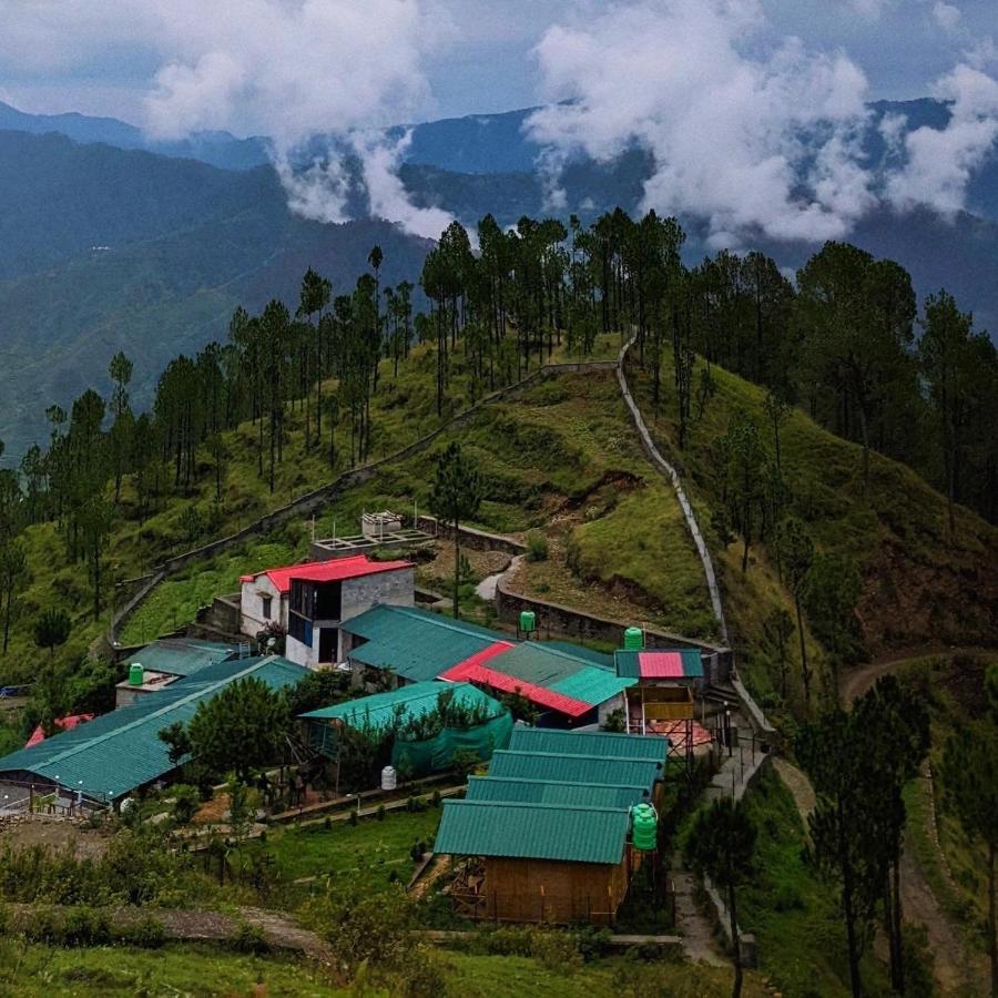 Bsr Farms Resort Pauri Exteriör bild