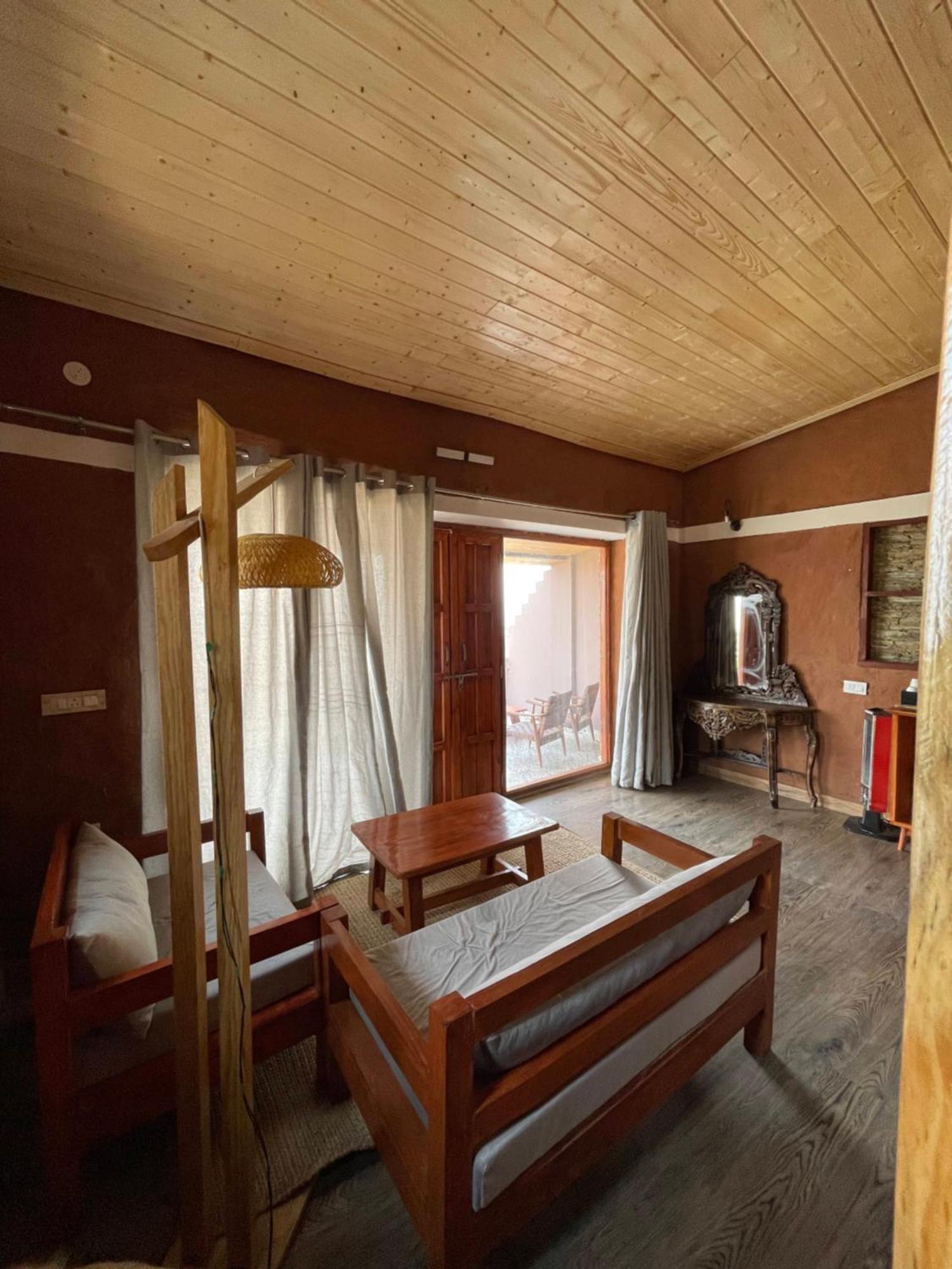 Bsr Farms Resort Pauri Exteriör bild