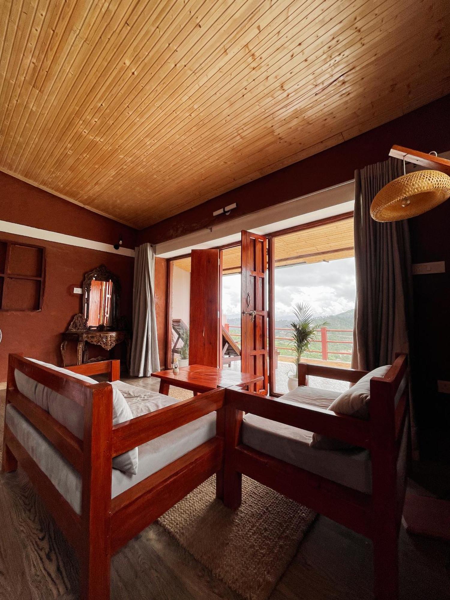 Bsr Farms Resort Pauri Exteriör bild