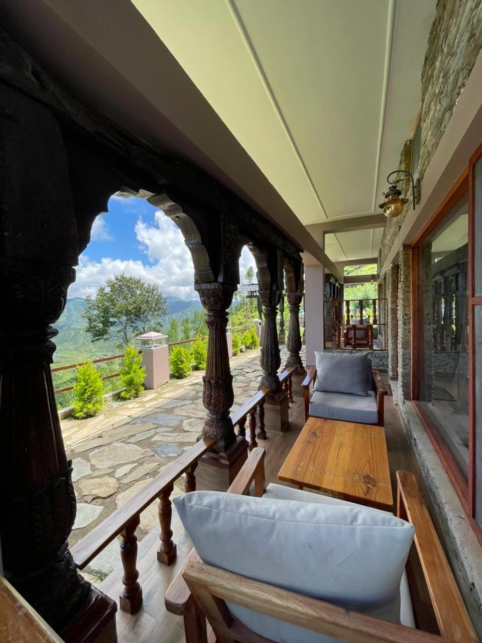Bsr Farms Resort Pauri Exteriör bild
